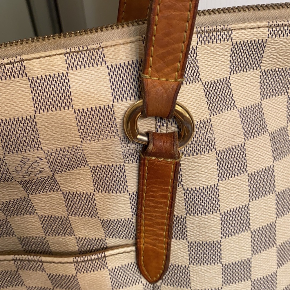 GM totally Louis Vuitton. discontinued model. - Picture 7 of 13
